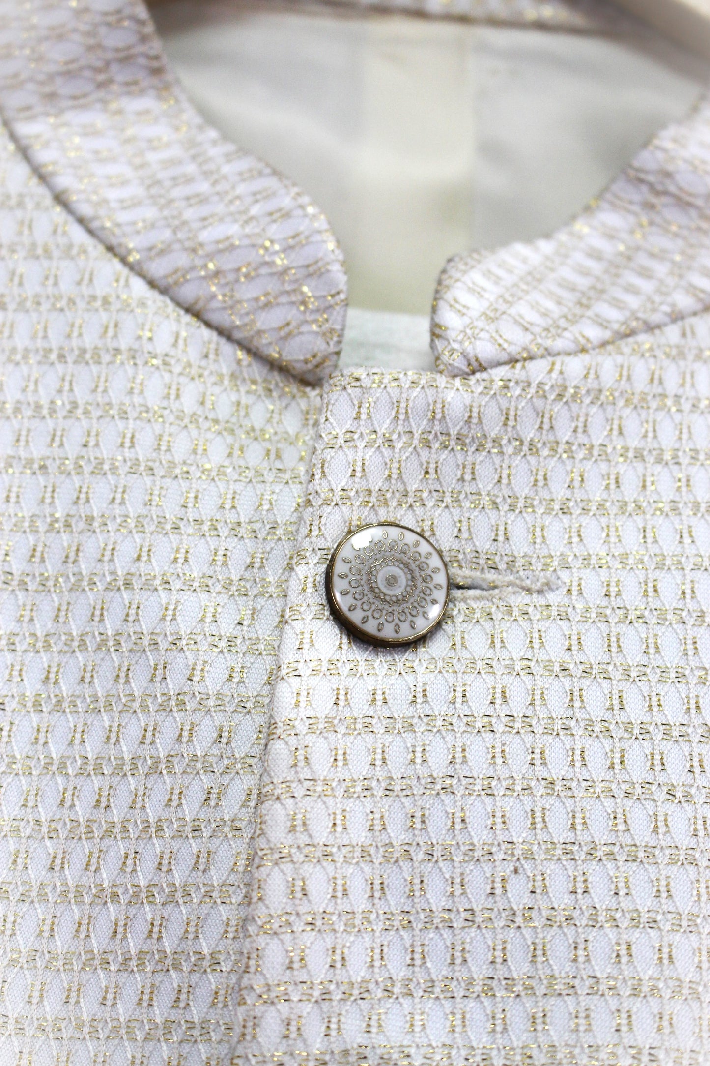 Exquisite 2-Piece Suit Set with Threadwork in Off White