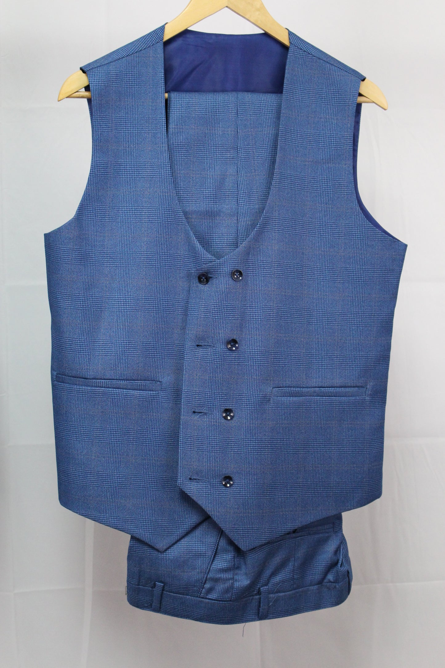 Exquisite 3-Piece Suit in Cobalt Blue (Italian Fit)